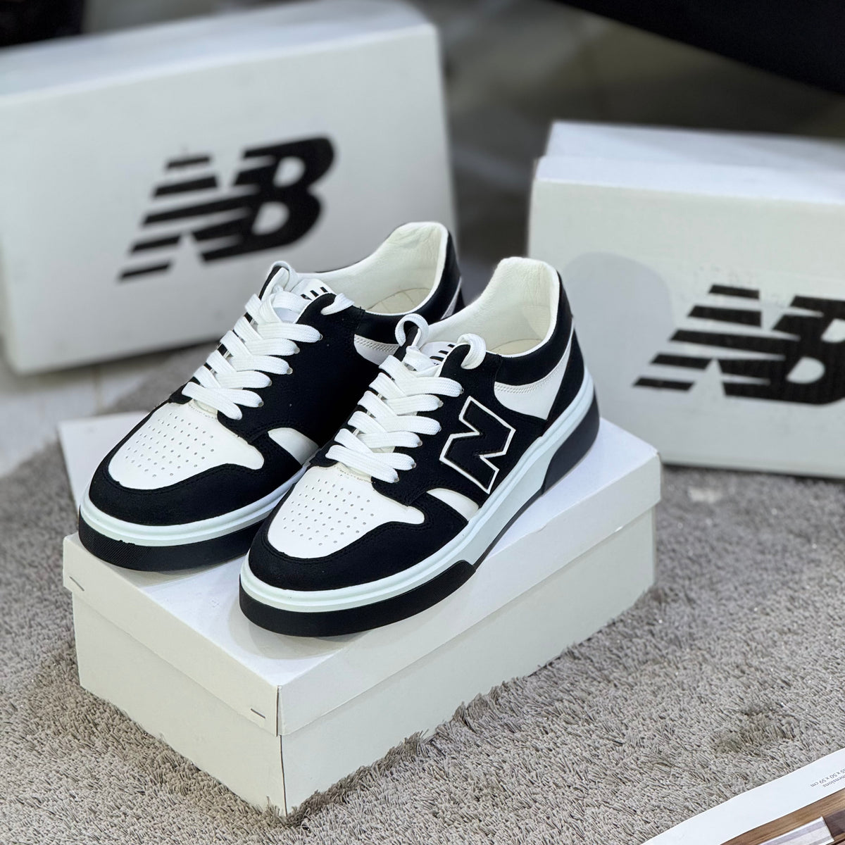 NEW BALANCE