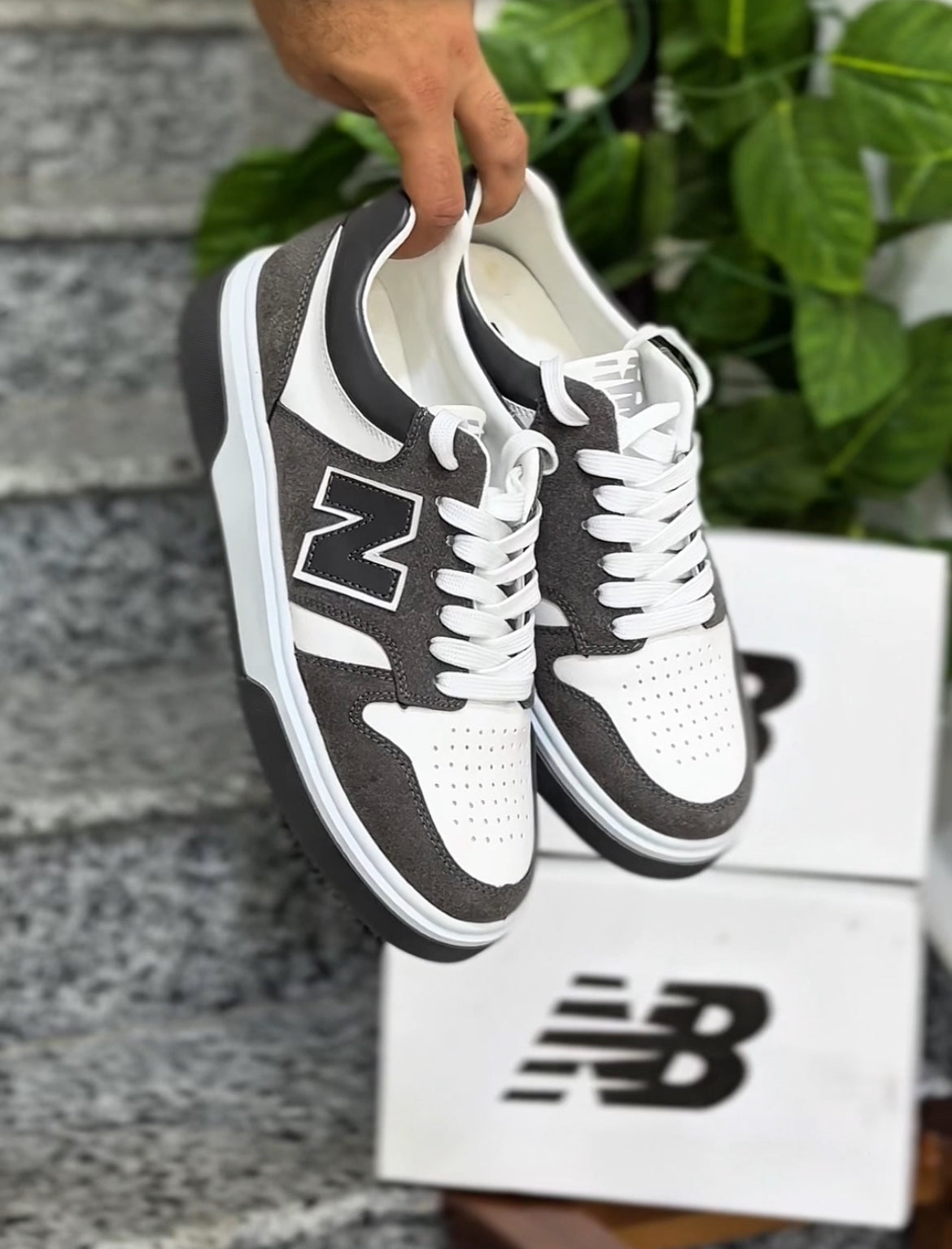 NEW BALANCE