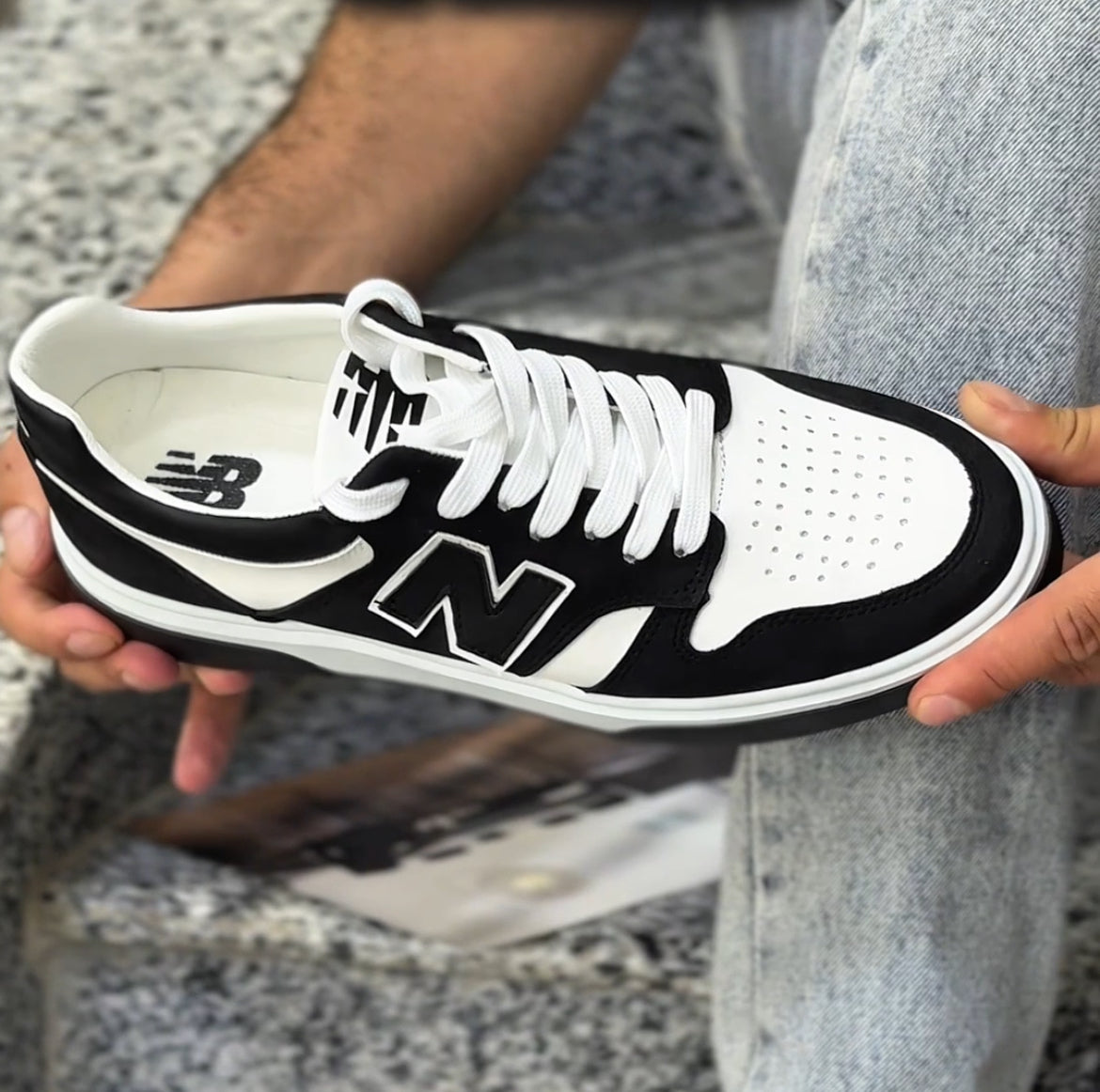 NEW BALANCE