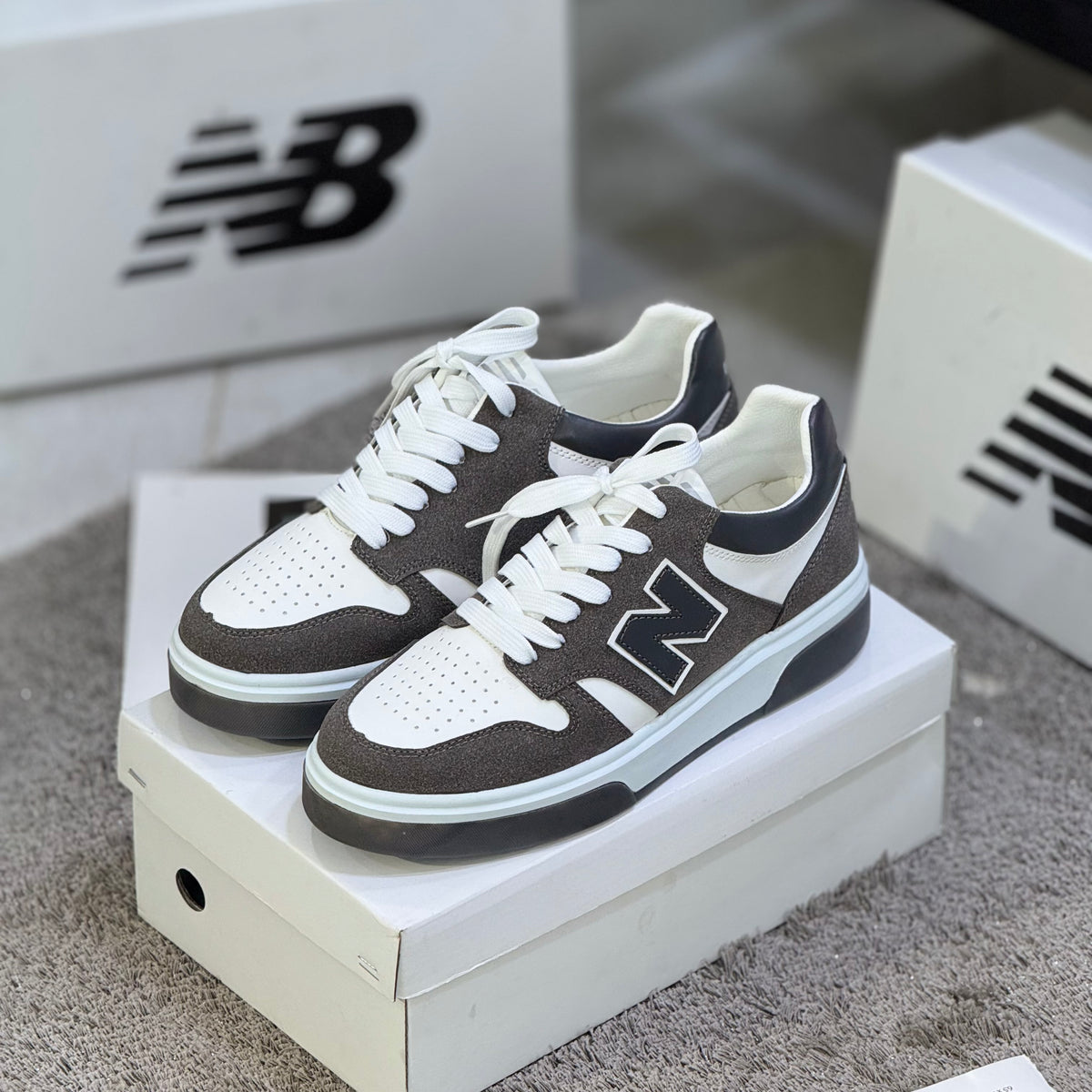 NEW BALANCE
